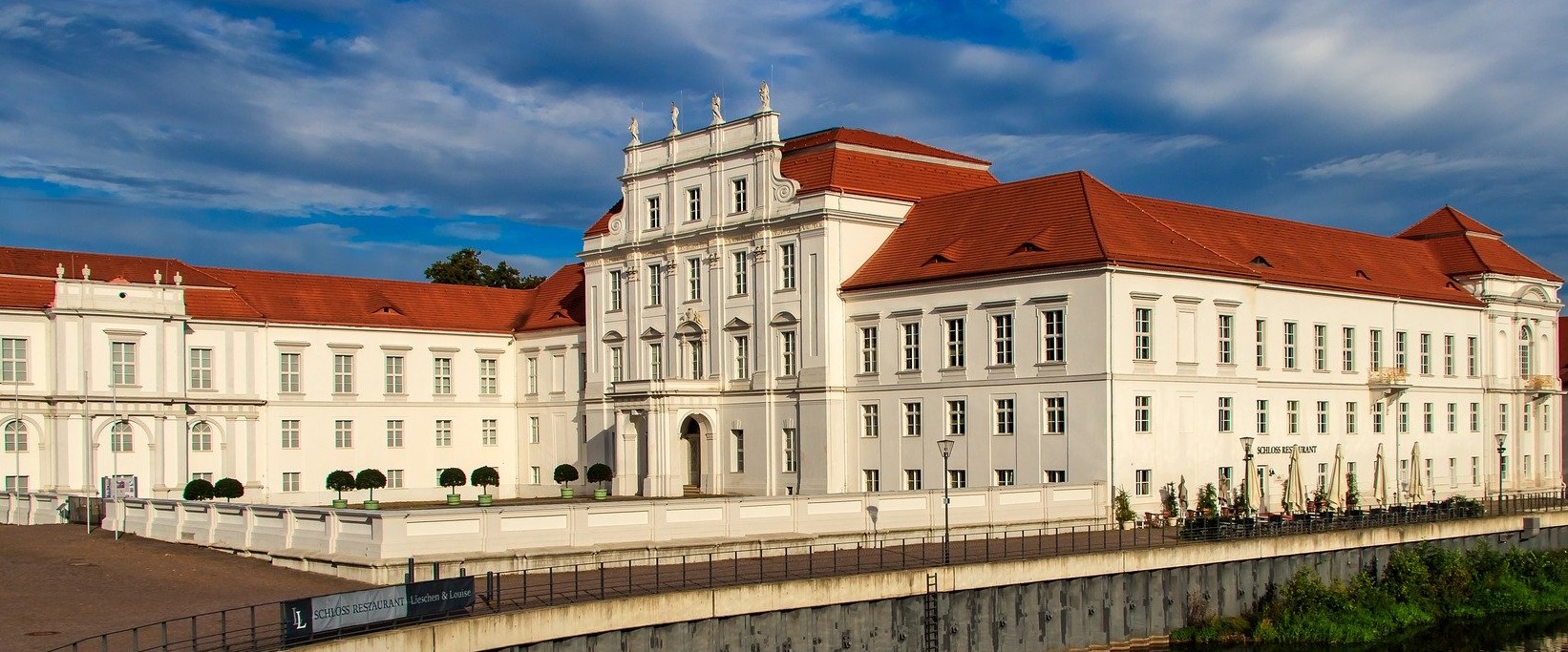 IPM konzipiert die Holdingssteuerung in der Stadt Oranienburg - Schloss Oranienburg